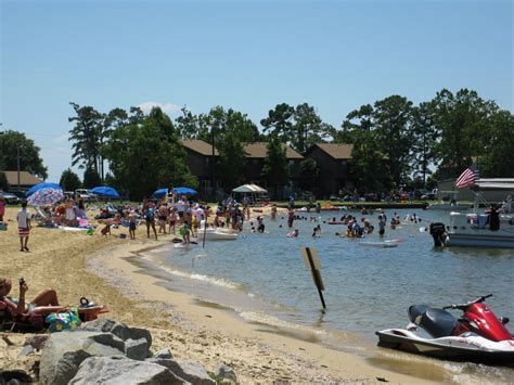 Best beach for short stay .